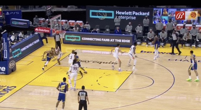 九游官网下载-关键时刻不手软！四个进攻回合解码勇士高效进攻